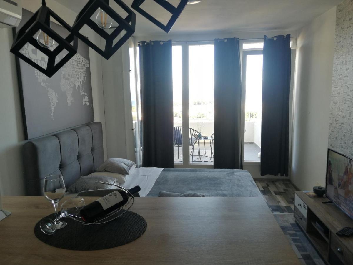 Studio Apartment Lanterna Zadar Buitenkant foto